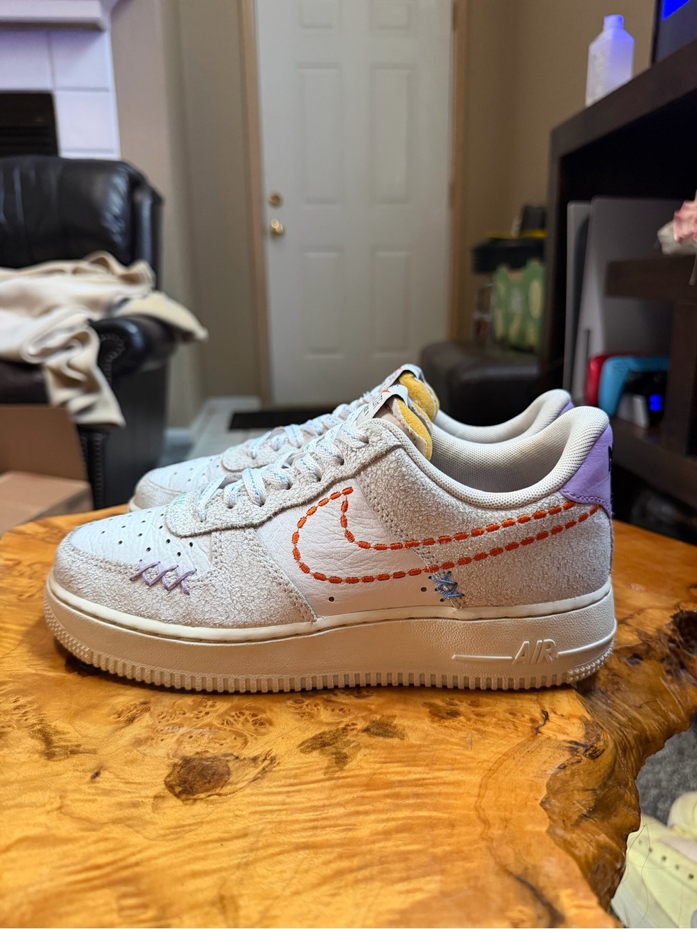 Nike Air Force 1 '07 SE 101 Sail Orange Women 7.5/Men 6 DX2348-100